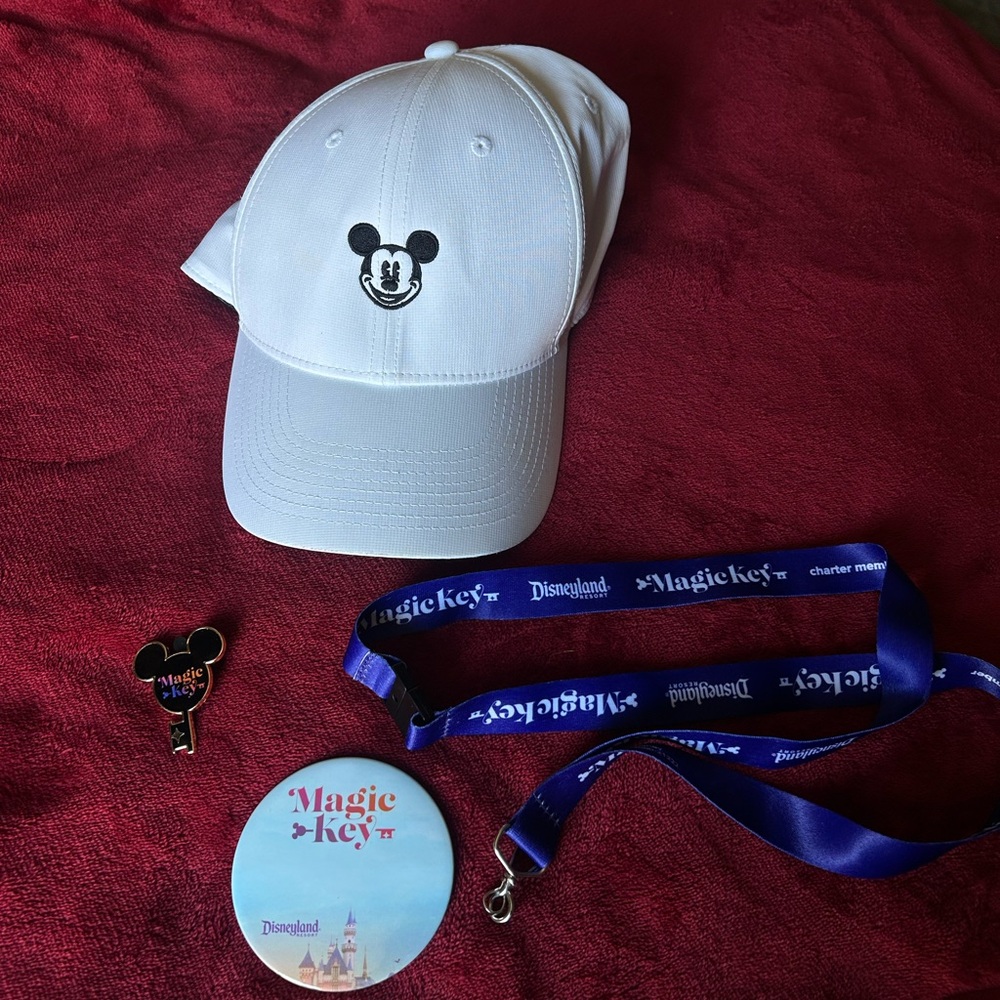 Disney White Mickey Mouse Hat Accessories
